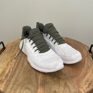 APL Techloom Tracer Shoes